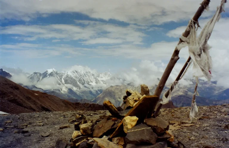 Nuna La base camp