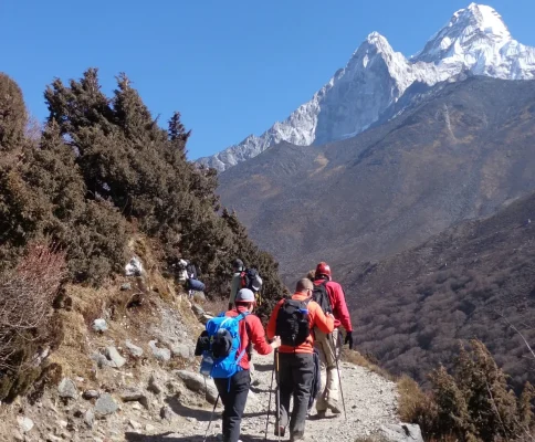 Amadablam view on the way to pangboche