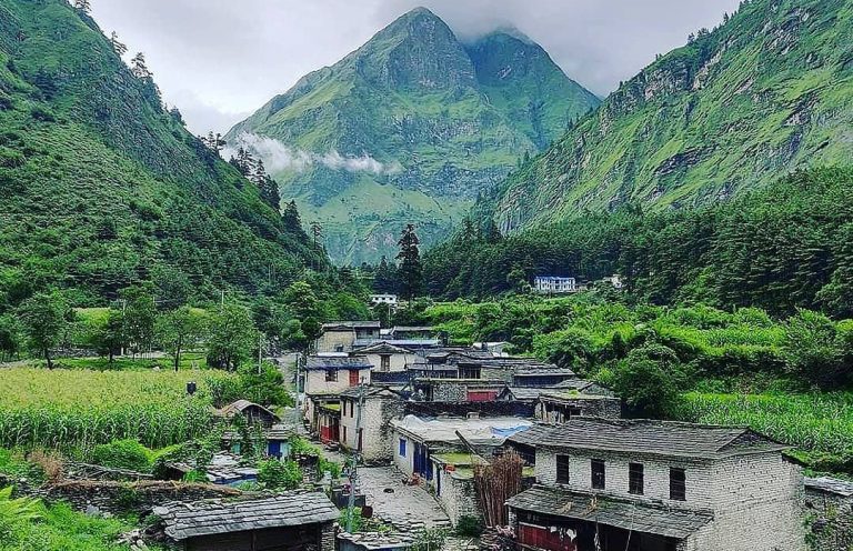 Ghasa village en route to annapurna