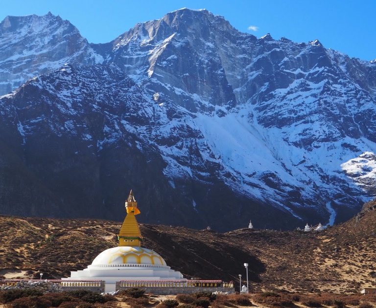 stupa on the way to dole from Namche