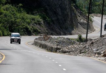 Mugling Higway on the way to Besisahar for Annapurna Circuit trek