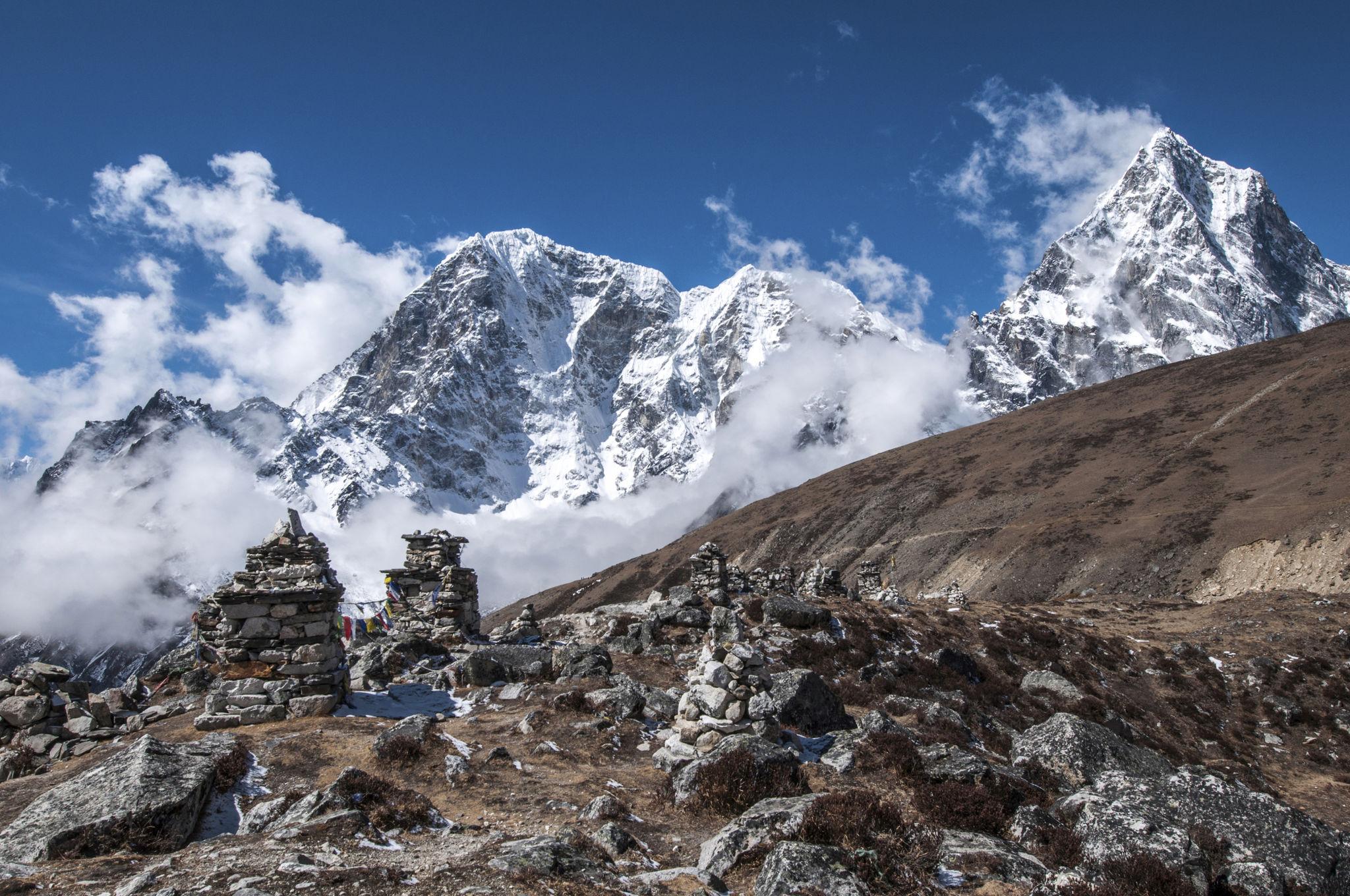 Trail to Lobuche on the Everest Base Camp trek