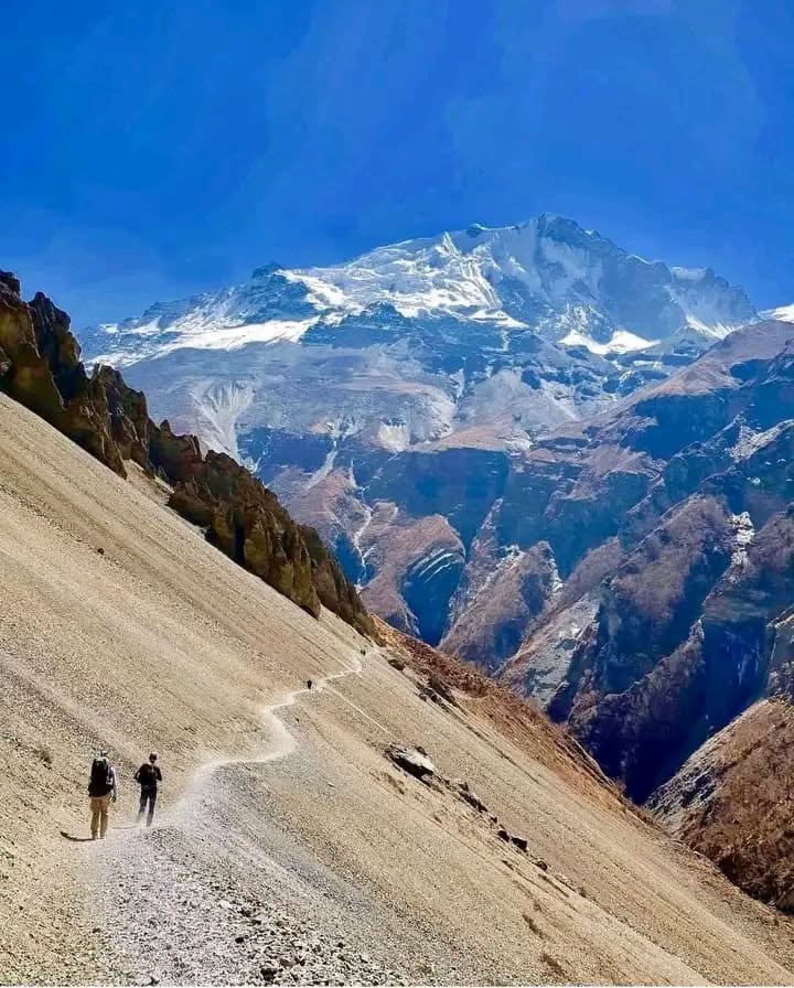 Landslide section on the trail between Shree Kharka and Tilicho Base Camp